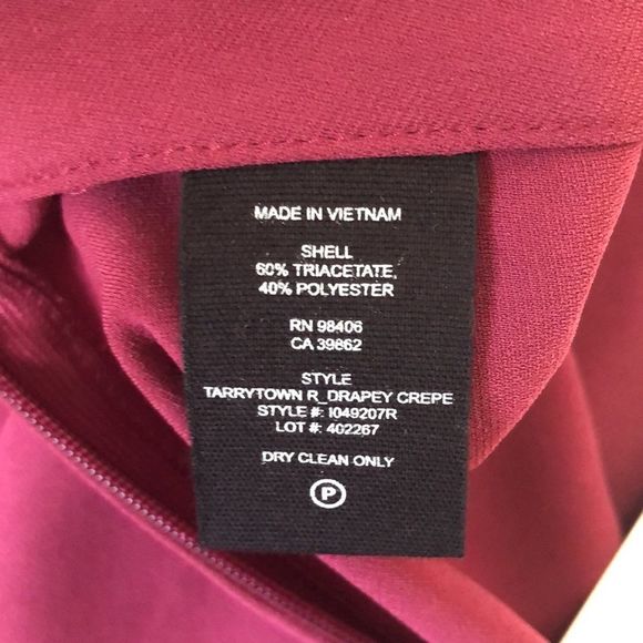 Theory Tarrytown Short NWT - Picture 4 of 6